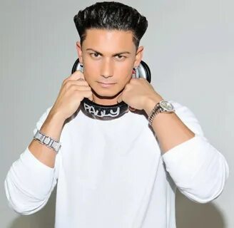 Read: A Hilarious Account of Pauly D's Set - Magnetic Magazi