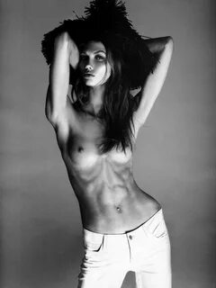 Karlie Kloss Nude Pictures. Rating = 8.52/10