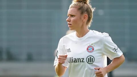 FC Bayern Frauen: Linda Dallmann verlängert vorzeitig bis 2023 from img.fcb...