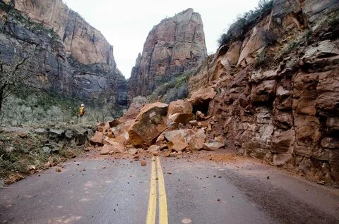 Rock slide closes 2 miles of Zion National Park scenic drive