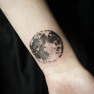 1000 ideas about Realistic Moon Tattoo on Pinterest Moon Tat