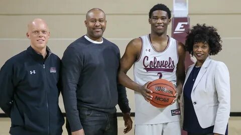 Men's Basketball Signs 6-8 Forward Tre King - Maroon Nation