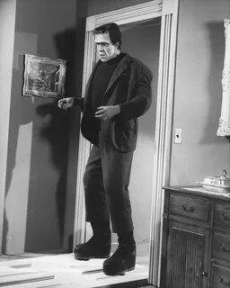 FRED GWYNNE THE MUNSTERS B&W PHOTO OR POSTER eBay The munste