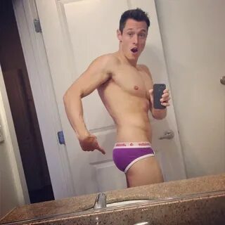 Davey Wavey on Guys With iPhones