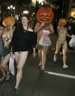 /halloween+party+nude