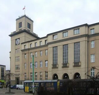 File:Chorzow town hall.jpg - Wikimedia Commons