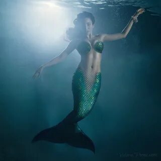 Mermaid Mondays : ValeriePerez.com