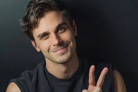 Queer Eye's Antoni Porowski on Anxiety and What He Would Tel