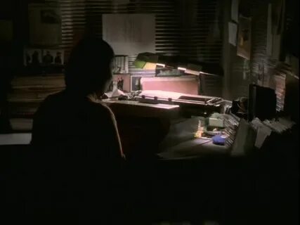 Screenshots of The Wire Episode 1