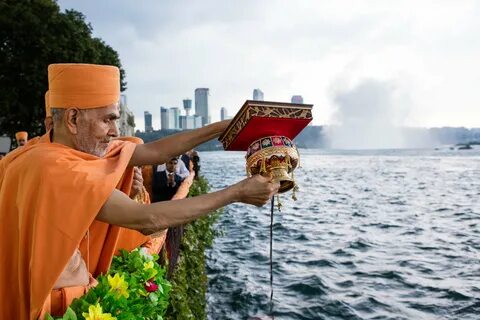 Ashes of Pramukh Swami Maharaj released in Niagara Falls New