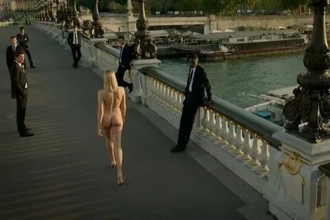 Blonde Alexandra Turcan shows her nude ass at Emily in Paris