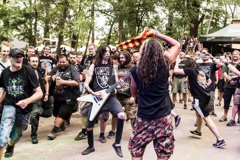 Crisix Rock unter den Eichen 2018 49.jpg.