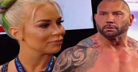 CM Punk's WWE Backstage Return, Batista + Dana Brooke's Date