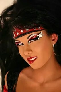 Pirate makeup Pirate makeup, Eye make up, Halloween accessor