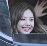 Jennie’s cute gummy smile Kim Jennie Amino