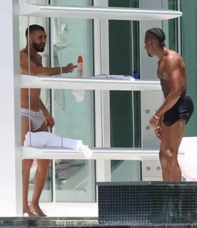 Karim Benzema ⚽ chillin' with a friend... - SpyCamDude