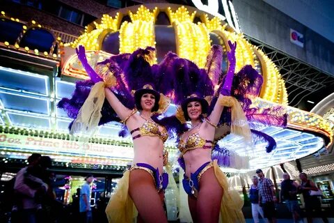Vegas Showgirls Freemont Street Experience, Las Vegas Ed Sch