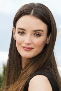 Classify French-Canadian Model and Actress Charlotte Le Bon
