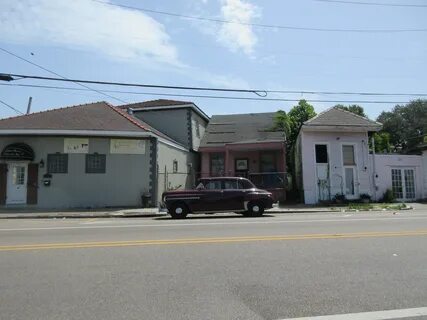 File:New Orleans 7th Ward St Bernard Avenue Aug 3028 04.jpg 