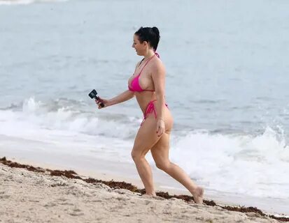 Angela White - In a bikini in Miami Beach-11 GotCeleb