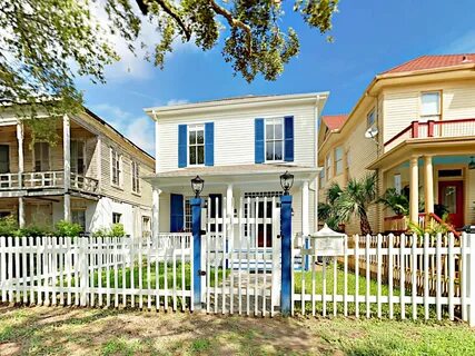 Fully Renovated 3BR Gem w/ Porch & Backyard - Home Rental in
