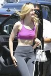 Out and About in Hollywood in 2019 Elle fanning, Dakota, ell