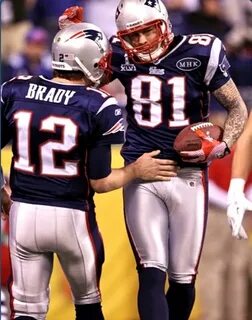 Tom Brady & Ron Gronkowski, NE Patriots American football pl