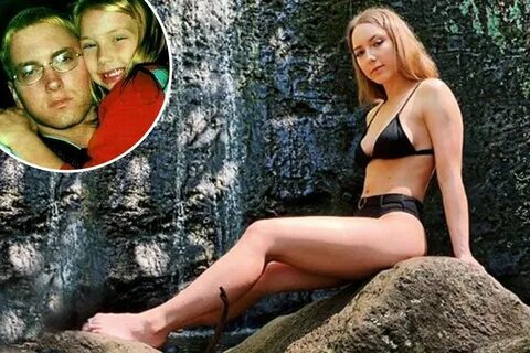 Eminem's daughter Hailie Jade Scott, 23, shows off impressiv