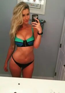 Noelle Foley sexy