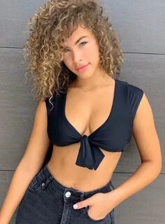 Curly haired beauties have us all tangled up - XiaoGirls