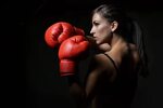Скачать обои red, boxing gloves, Boxing woman defensive pose