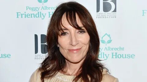 Katey Sagal Hospitalized After Being Hit By Car While Crossi