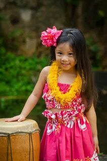 march * 2013 keiki cover model - The Maui Concierge