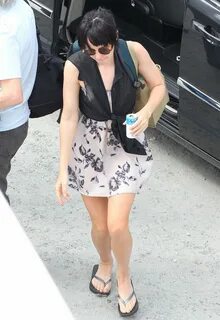 JENA MALONE Arrives on the Set of The Hunger Games Catching 