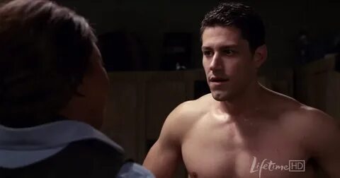 Brandon Quinn Shirtless in Against the Wall s1e06 - Shirtles