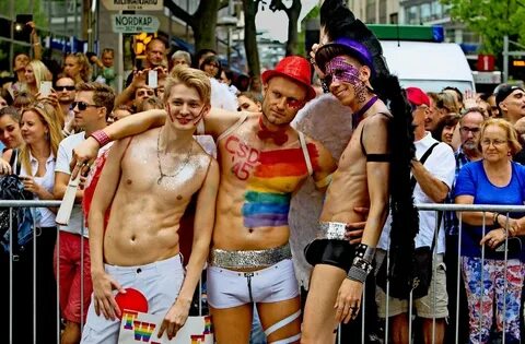 Csd / Stern Demo Csd Berlin Pride Will Auf Drei Routen Zum A