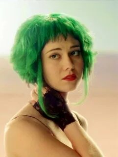 ТОП девушек с зелёными волосами : красивые и сексуальные фот