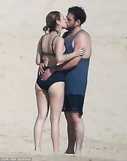 Jonah Hill kisses HIS girlfriend on beach break