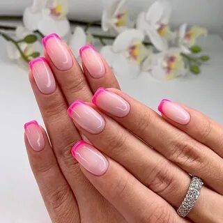 Маникюр Дня Pink tip nails, Fashion nails, Pink nails
