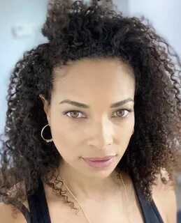 Rochelle Aytes Rochelle aytes, Rochelle