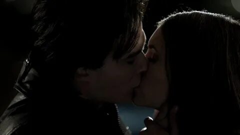 Damon and Elena - Chair & Delena foto (36276552) - fanpop