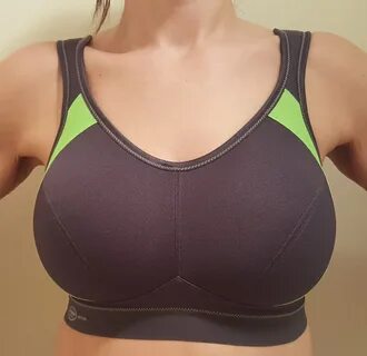 The Importance of Sports Bras + Fitting Tips! 