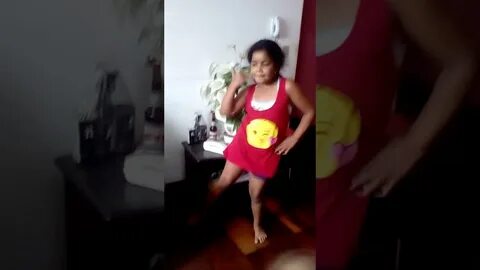 Nina Dancando / Menina Dancando Ta Na Mira Da Anitta Belvir 