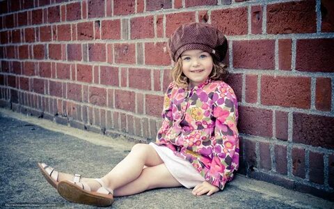 Download wallpaper Mood, children, girl, hat free desktop wa