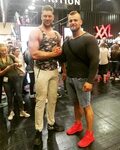 Classify Dutch Giant Olivier Richters and his equally giant 