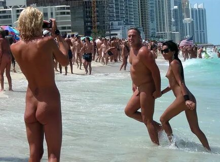 Nudists family nude beach - VoyeurPapa