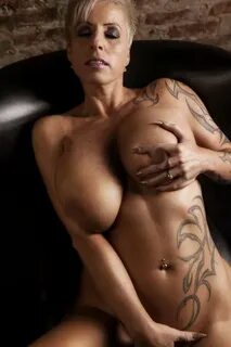 Vanessa Cool Tattoo Busty Mature, Фото альбом Oneonly80 - XV