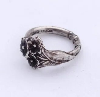 Reed en Barton Spoon Ring Forget Me Not In Sterling Silver E