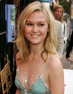 Julia Stiles Nude And Sexy 2021 (30 Photos) #The Fappening