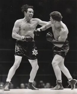 Max Baer battles Lou Nova at Madison Square Garden in NYC on